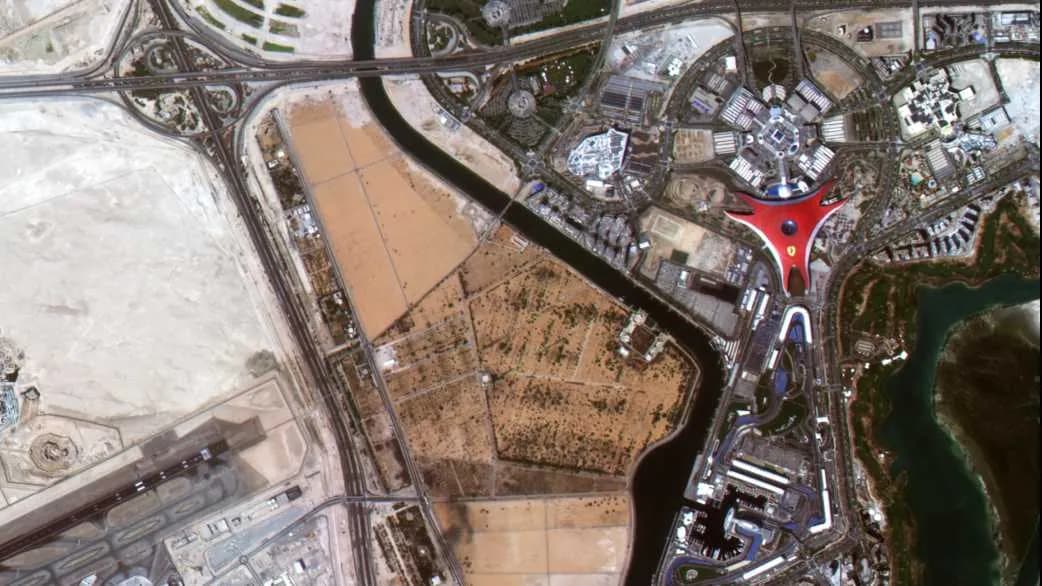 阿联酋国庆:地卫二发布双星太空计算成果